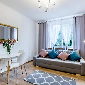 Апартаменты Clicktheflat Avenue Place Apart Rooms
